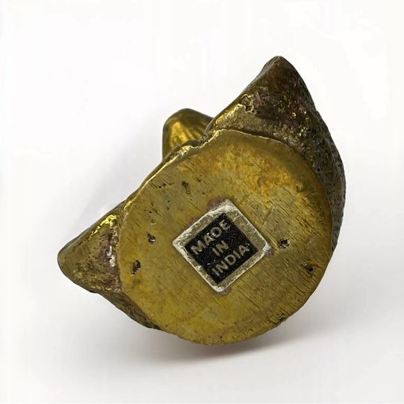 Vintage Solid Brass Bear Wearing Bow Tie Small Figurine 1.5” Paperweight - Picture 6 of 6